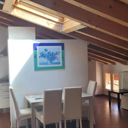Relax A Due Passi Dal Castello Апартаменты